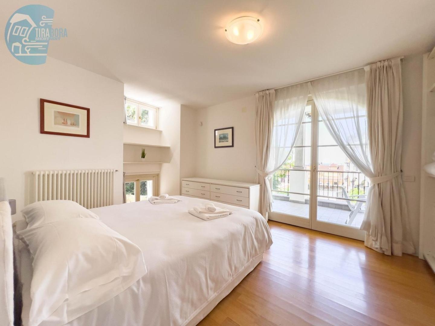 Cattedrale 5 Tirabora Short Rent Apartment Triest Exterior foto