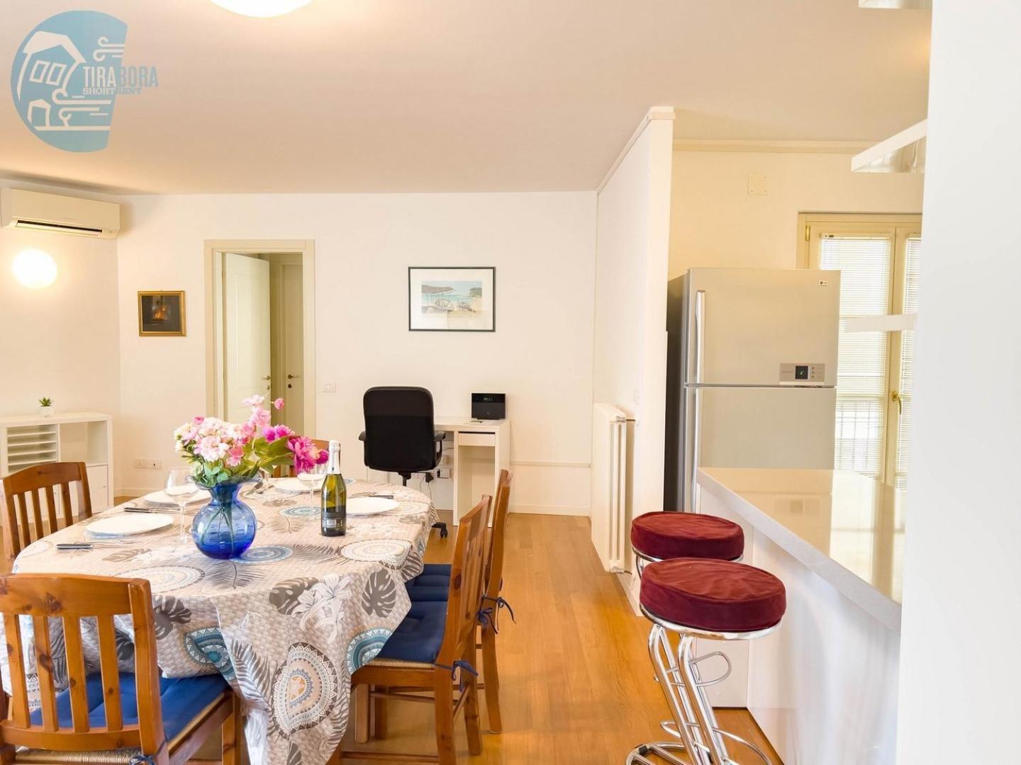 Cattedrale 5 Tirabora Short Rent Apartment Triest Exterior foto
