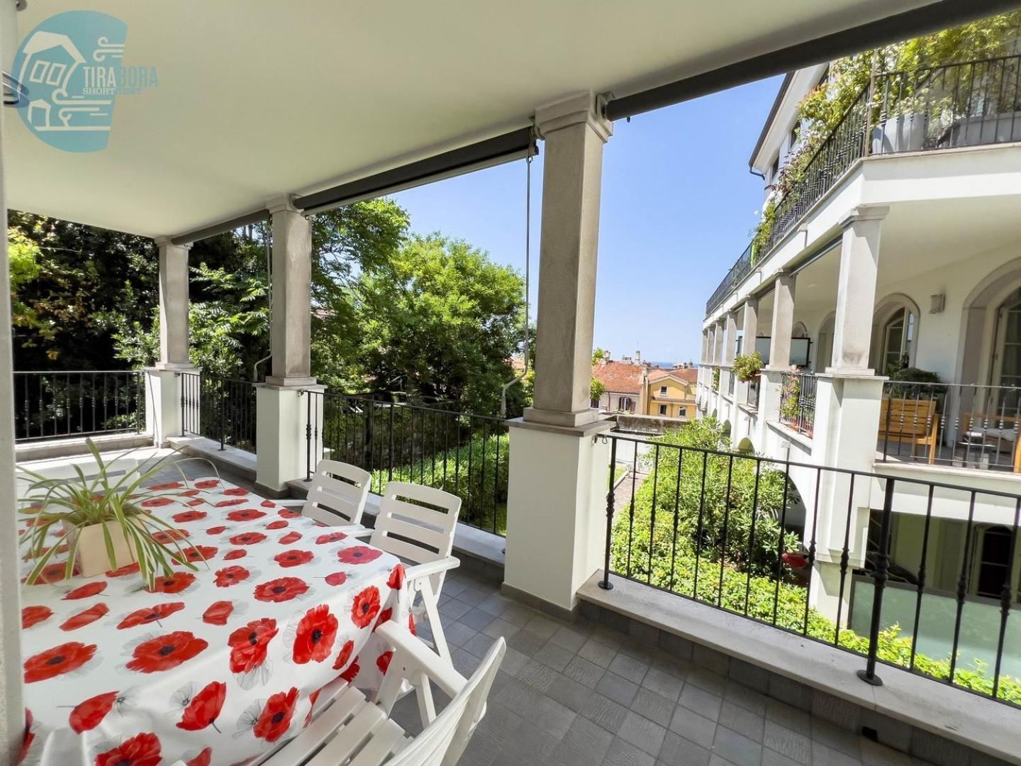 Cattedrale 5 Tirabora Short Rent Apartment Triest Exterior foto