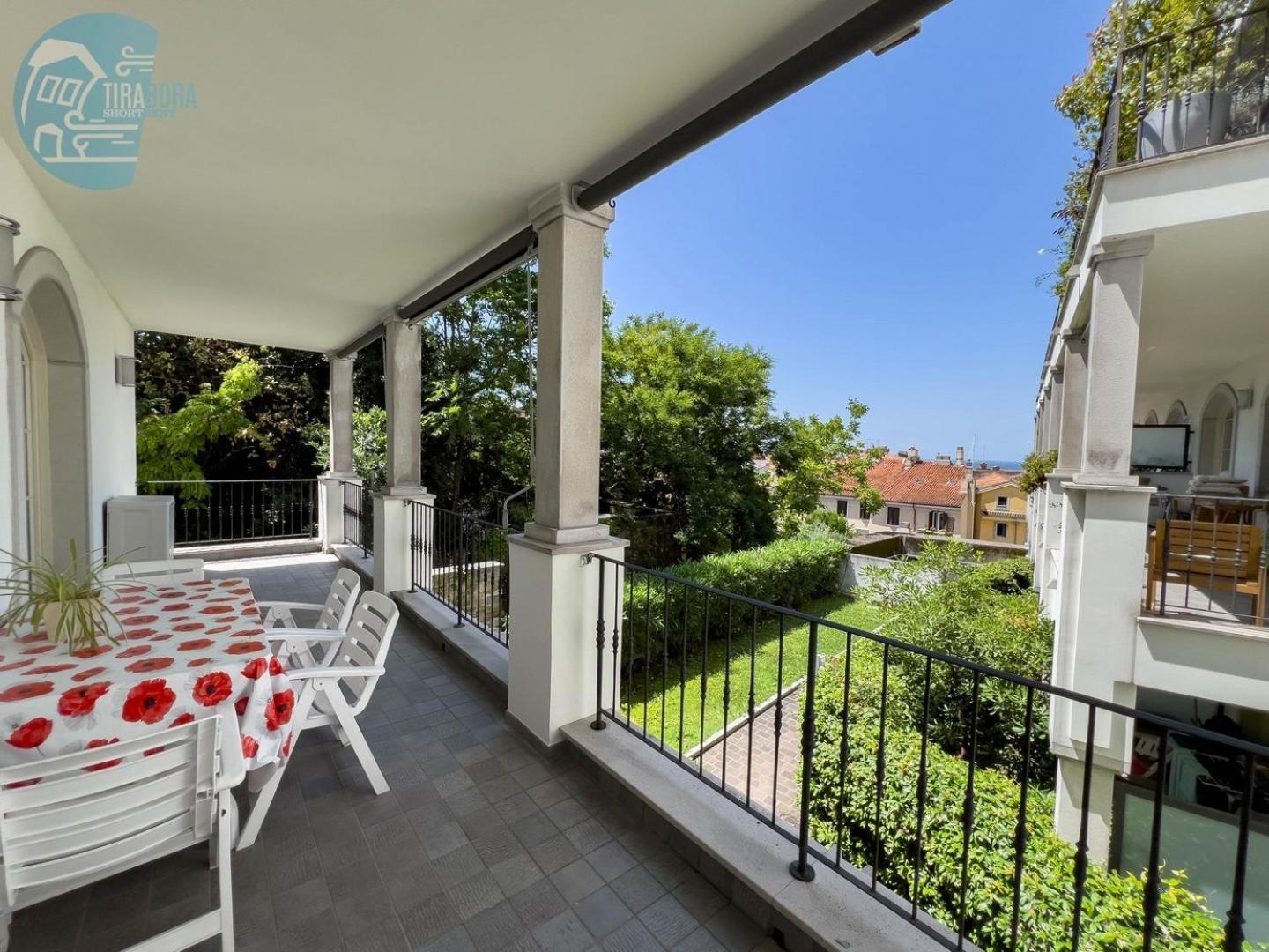 Cattedrale 5 Tirabora Short Rent Apartment Triest Exterior foto